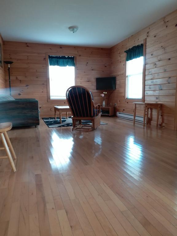 Merry Stanhope Chalets Hotel Екстериор снимка